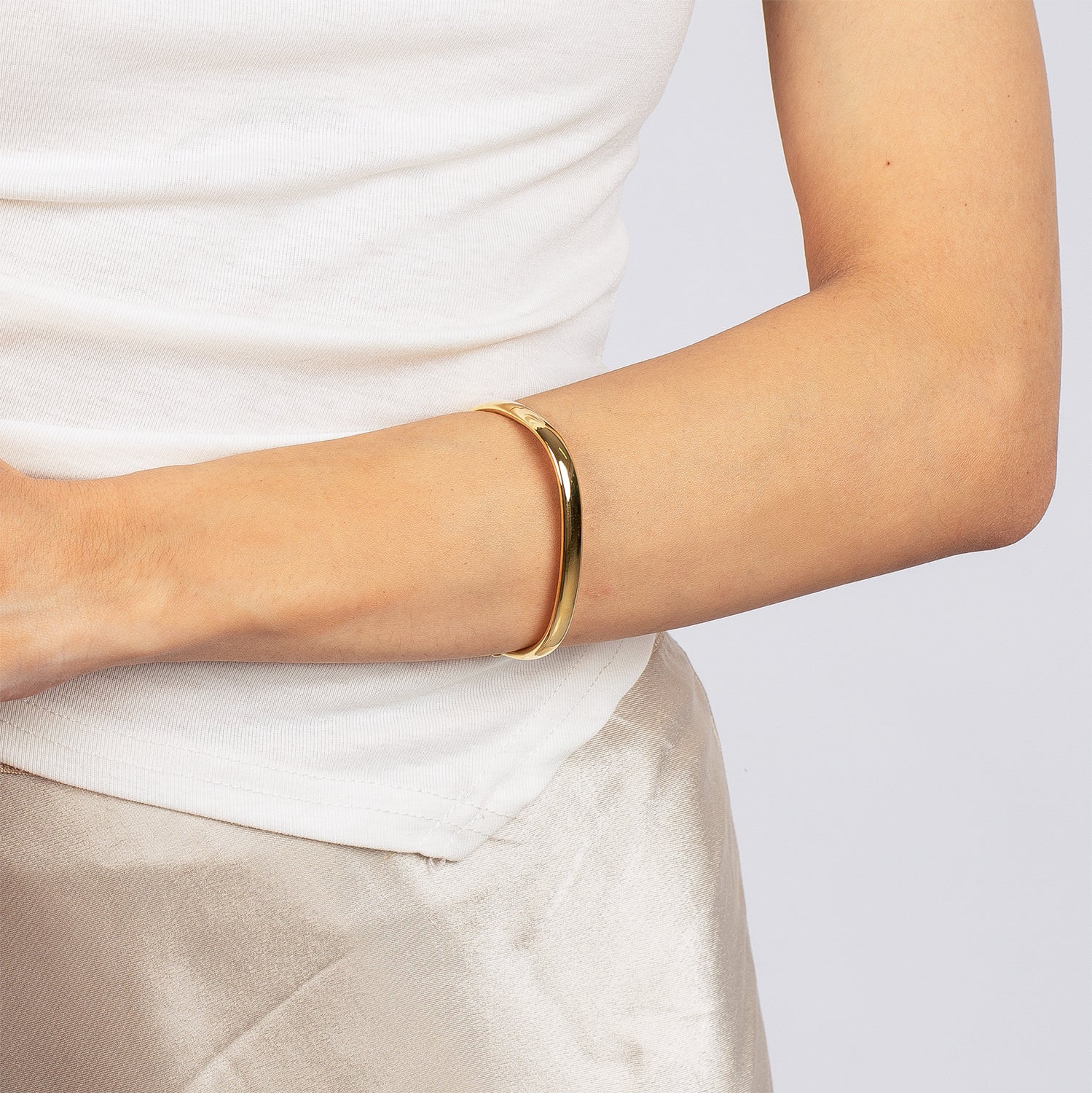 Oval 18K Gold Bracelet