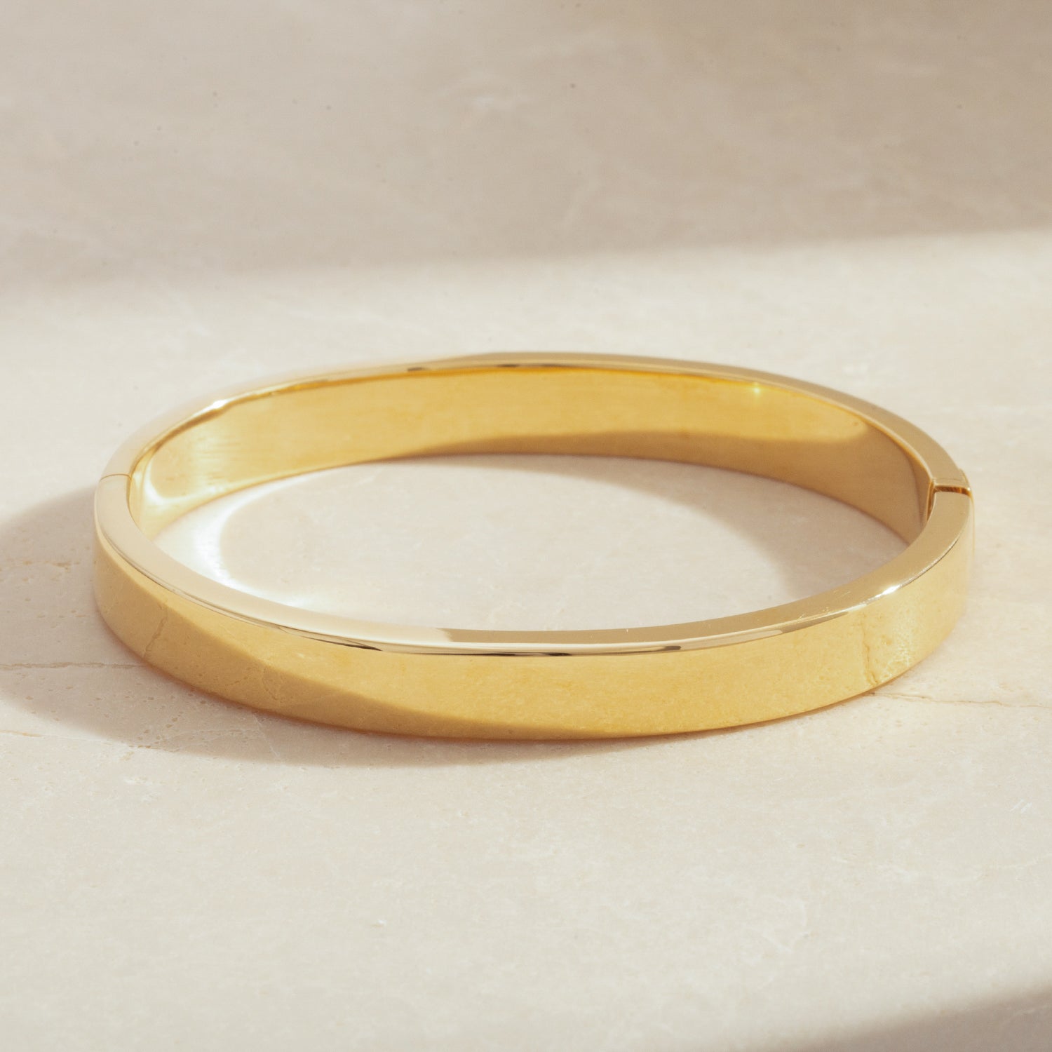 Classic Flat 18K Gold Bracelet