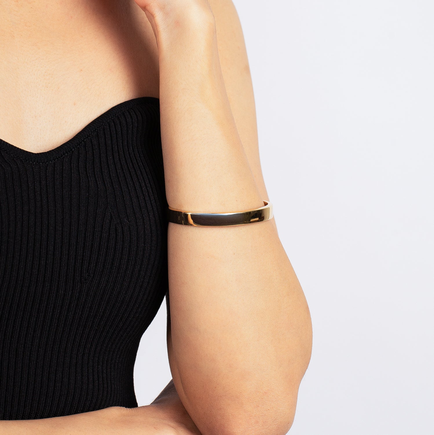 Classic Flat 18K Gold Bracelet