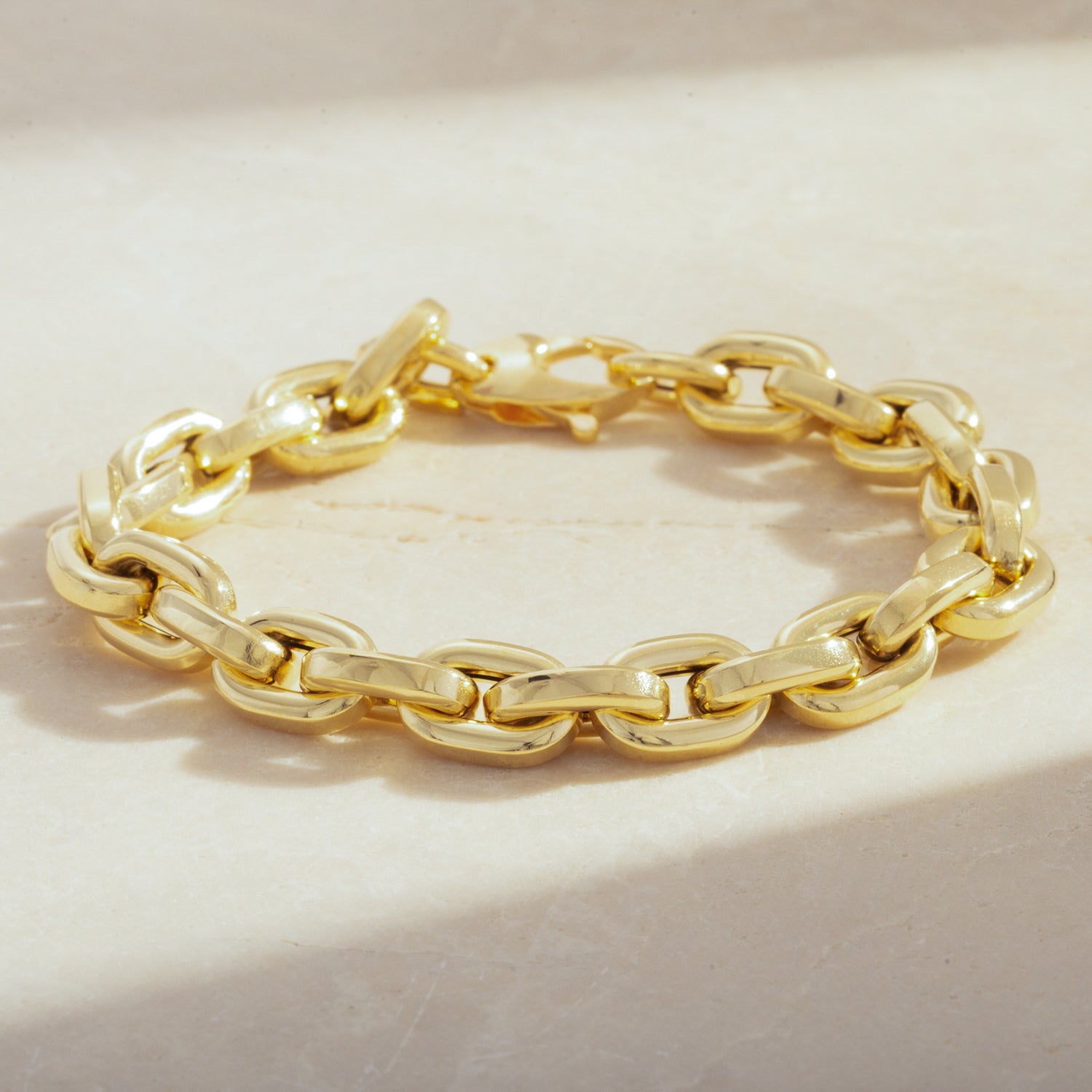 Oval Catana 18K Gold Bracelet